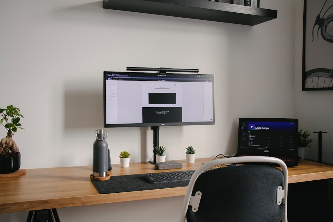 Photo Dual Monitor Setups