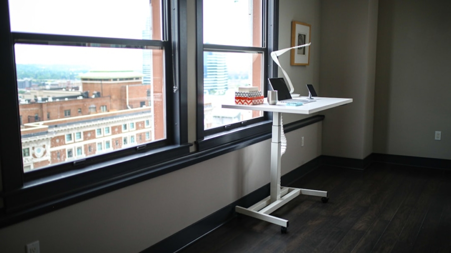 Photo Standing Desks