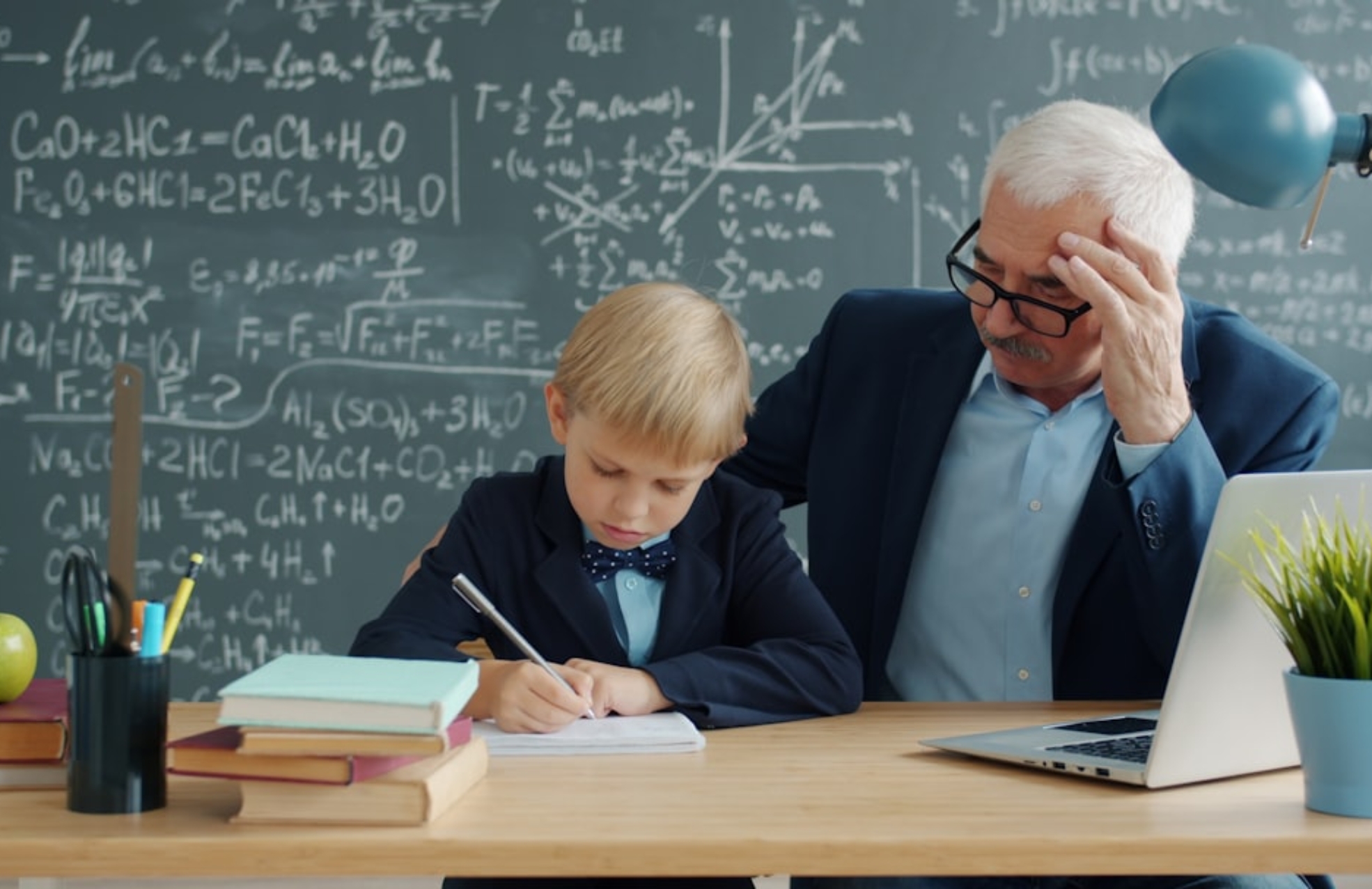 Photo Tutors vs Classroom Teachers