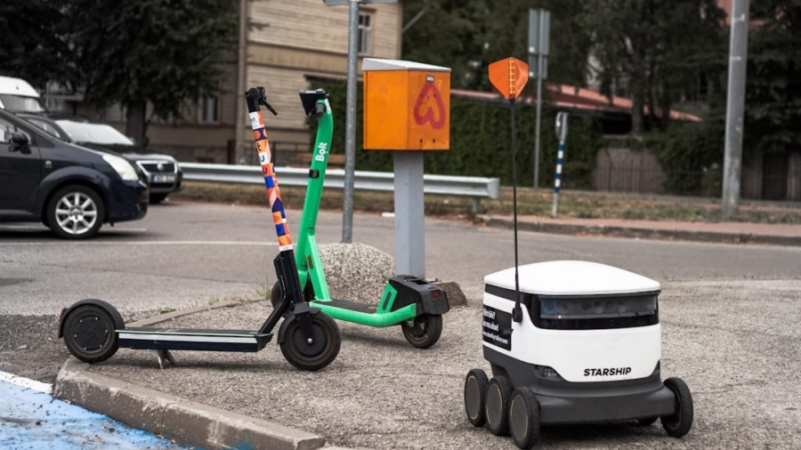 Photo Autonomous Mowers