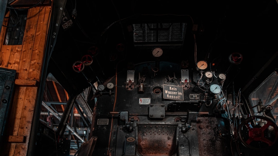 Photo AR, machinery maintenance