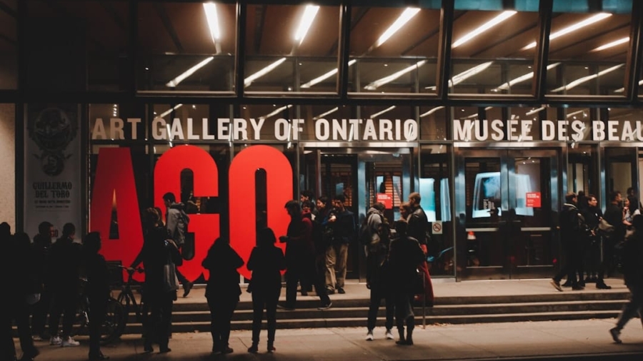 Photo AR Enhancing Museum Tours