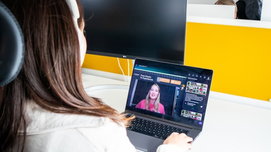 Photo Real-Time Collaboration Features