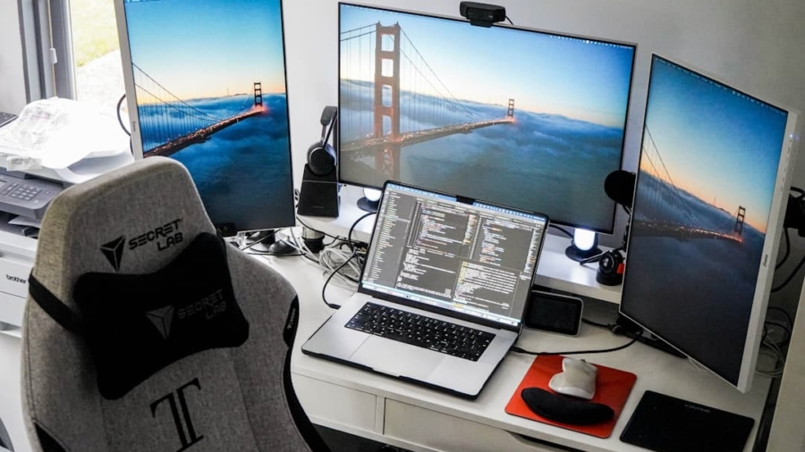 Photo Digital Workspaces