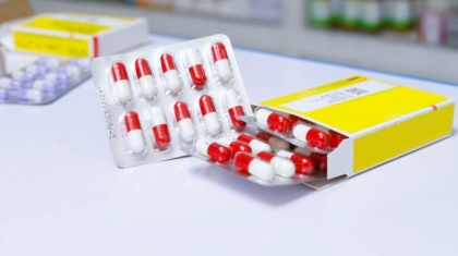 Photo AI, Antibiotics