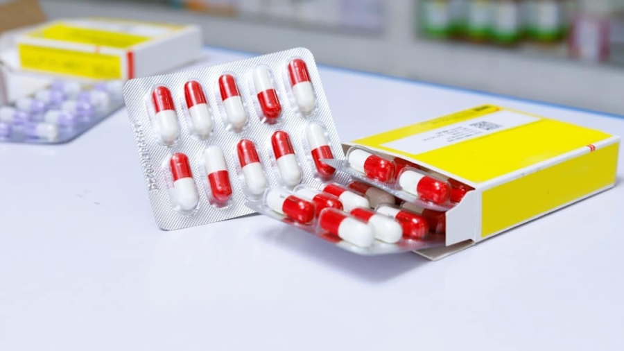 Photo AI, Antibiotics
