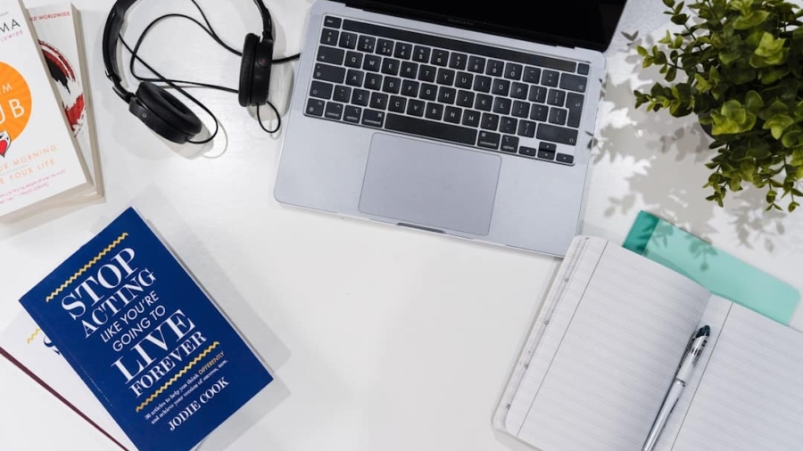 Photo Massive Open Online Courses