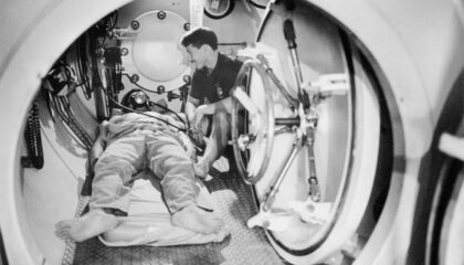 Photo Underwater Exploration Tech