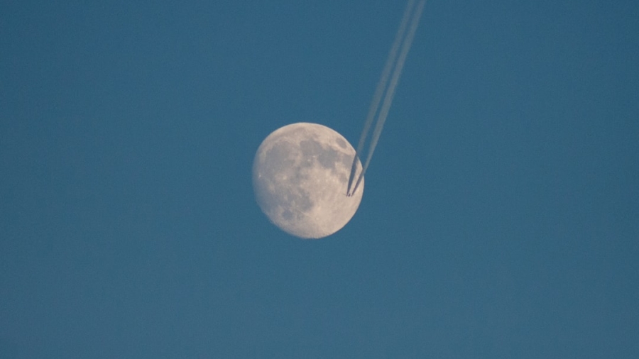 Photo Lunar Infrastructure