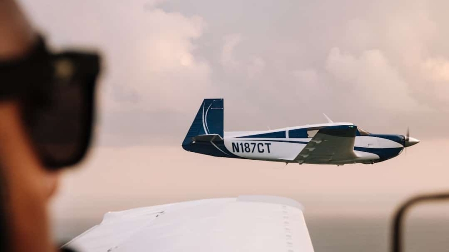 Photo Mixed Reality Flight Training
