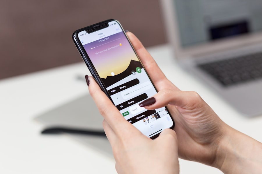 Protecting Personal Focus from Persistent Smartphone Notifications 3 Smartphone Notifications