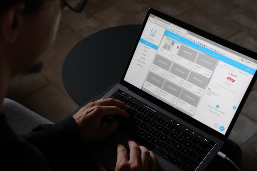 Designing Intuitive User Interfaces for Spatial Computing 3 User Interfaces