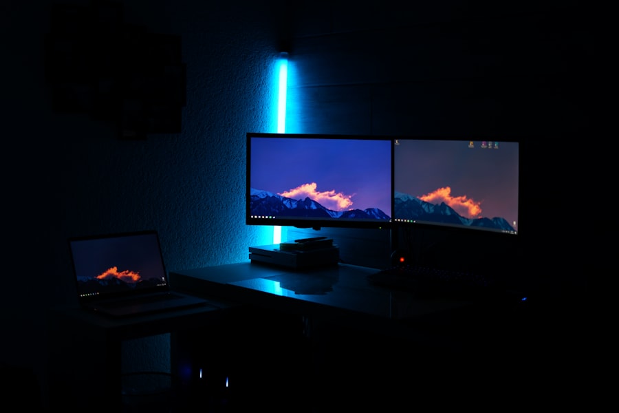 Optimizing Dual-Monitor Setups for Deep Work Sessions 4 Photo Dual-Monitor Setups