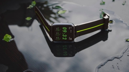 Photo Hydration Tracking Wearables