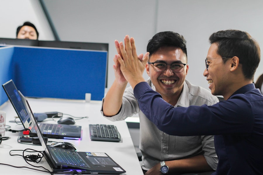 Photo Peer-to-Peer Collaboration