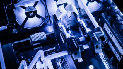 Photo Submersion Cooling Tech