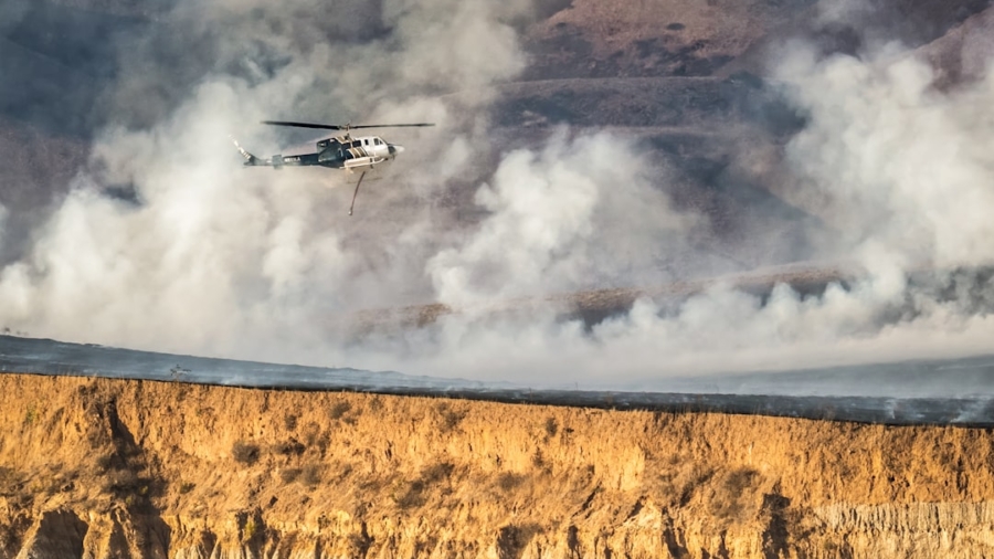 Photo Drone Swarms Wildfires