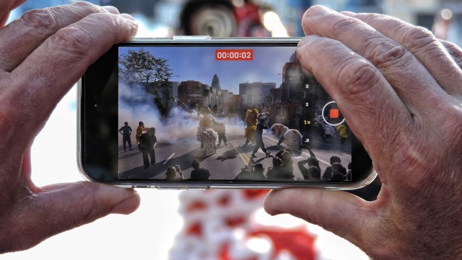 Photo Smartphone-Based Motion Capture