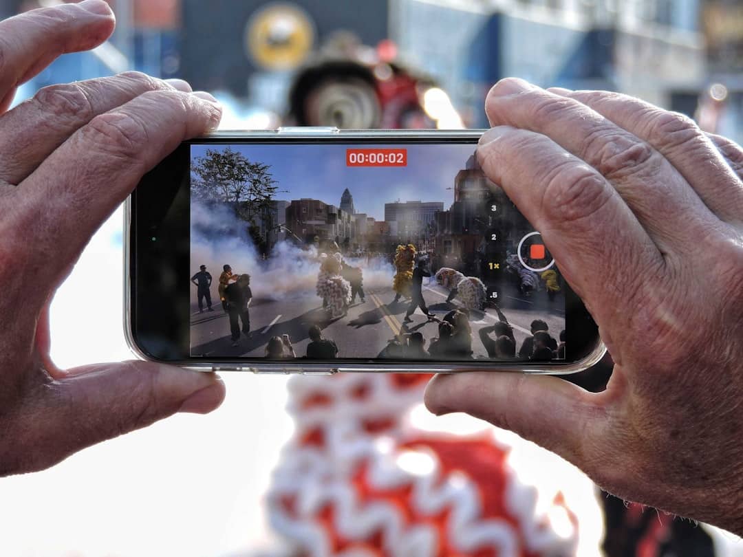 Photo Smartphone-Based Motion Capture