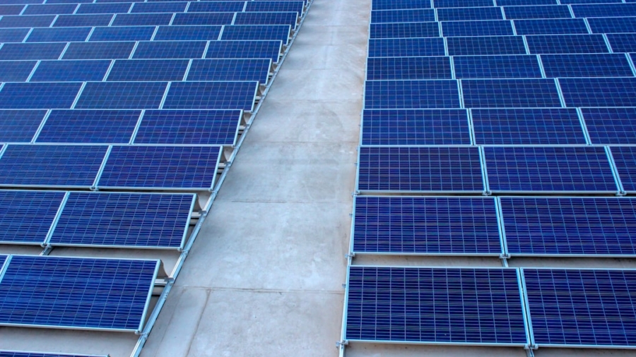 Photo Perovskite-Silicon Tandem Solar Cells