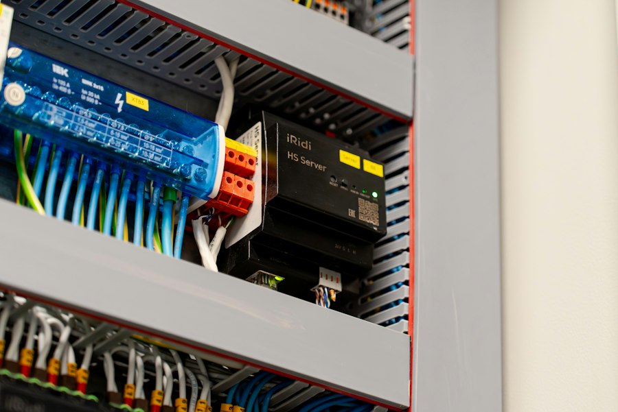 Software-Defined Power: Dynamically Managing Rack Power Delivery in High-Density Centers 1 Software-Defined Power