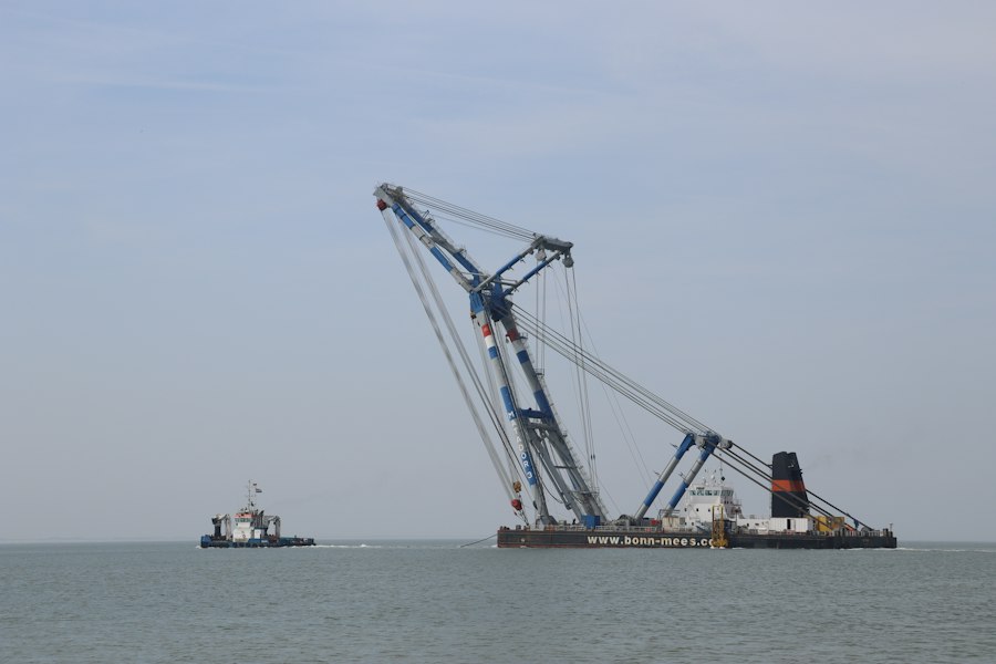 Reusable Heavy-Lift Launch Vehicles: The Economic and Engineering Realities of Full Reusability 1 Reusable Heavy-Lift Launch Vehicles