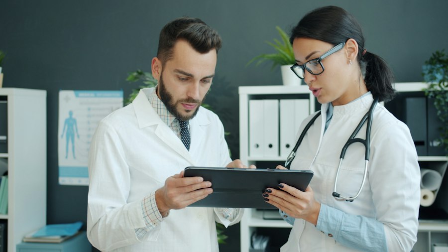 Federated Learning Architectures for Privacy-Preserving Healthcare Analytics 1 Privacy-Preserving Healthcare Analytics