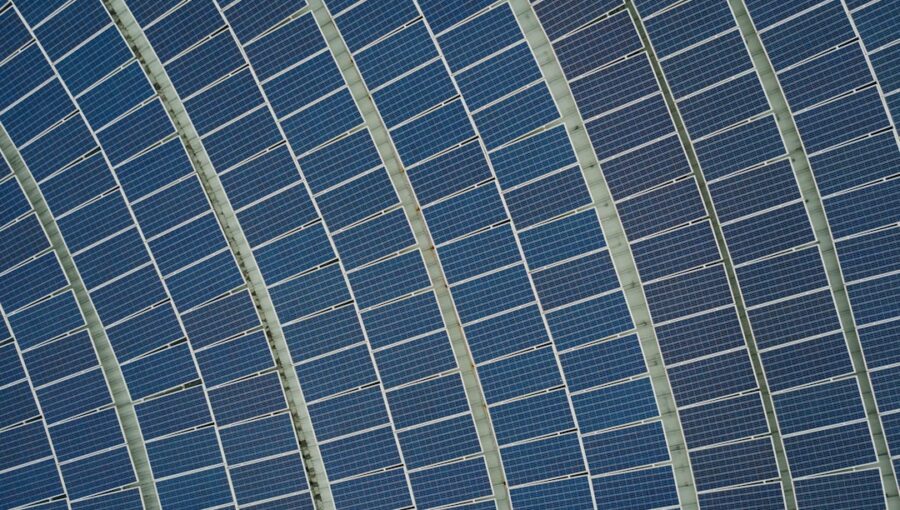 Photo Perovskite-Silicon Tandem Solar Cells