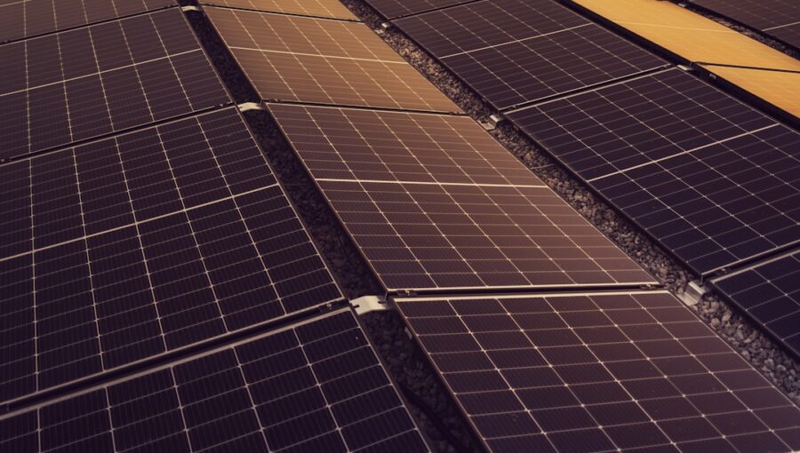 Photo Perovskite Tandem Solar Cells