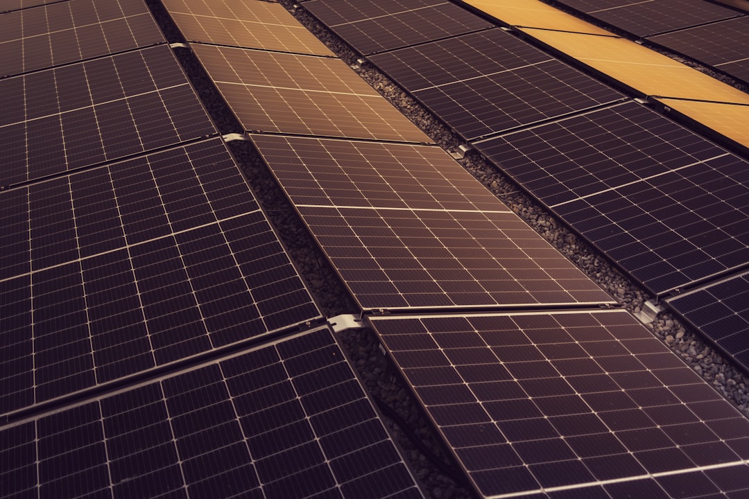 Photo Perovskite Tandem Solar Cells