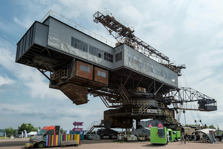 Reusable Heavy-Lift Launch Vehicles: The Economic and Engineering Realities of Full Reusability 2 Photo Reusable Heavy-Lift Launch Vehicles
