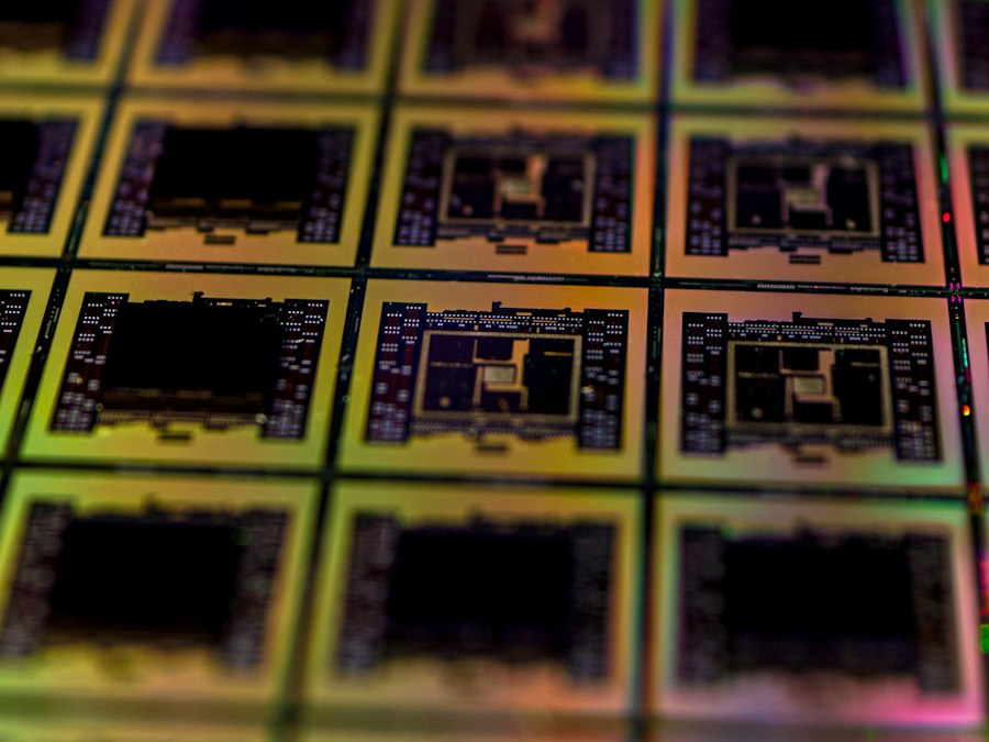 Photonic Quantum Processors: Overcoming Room-Temperature Scaling Challenges 2 Photo Photonic Quantum Processors