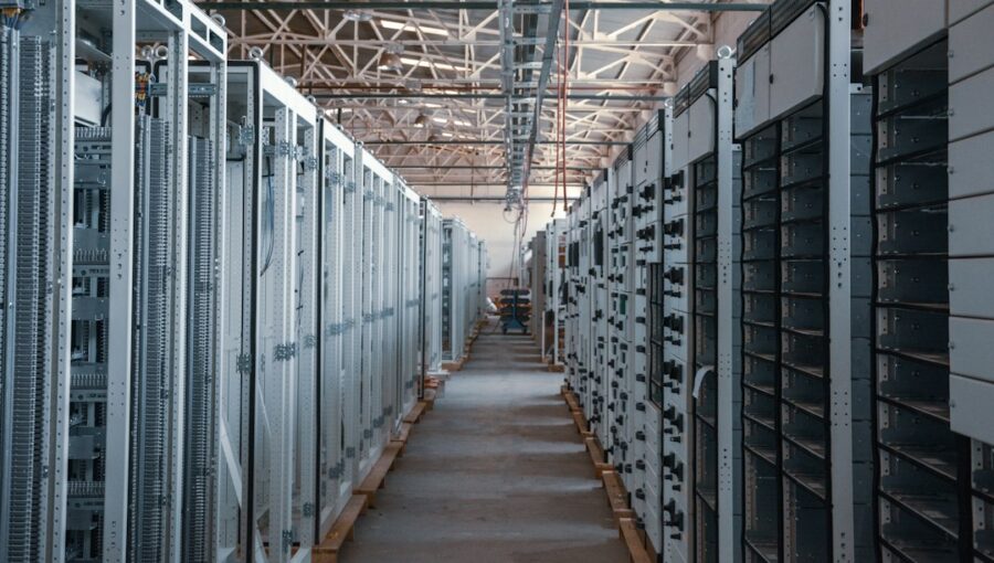 Photo Sodium-Ion Battery Storage