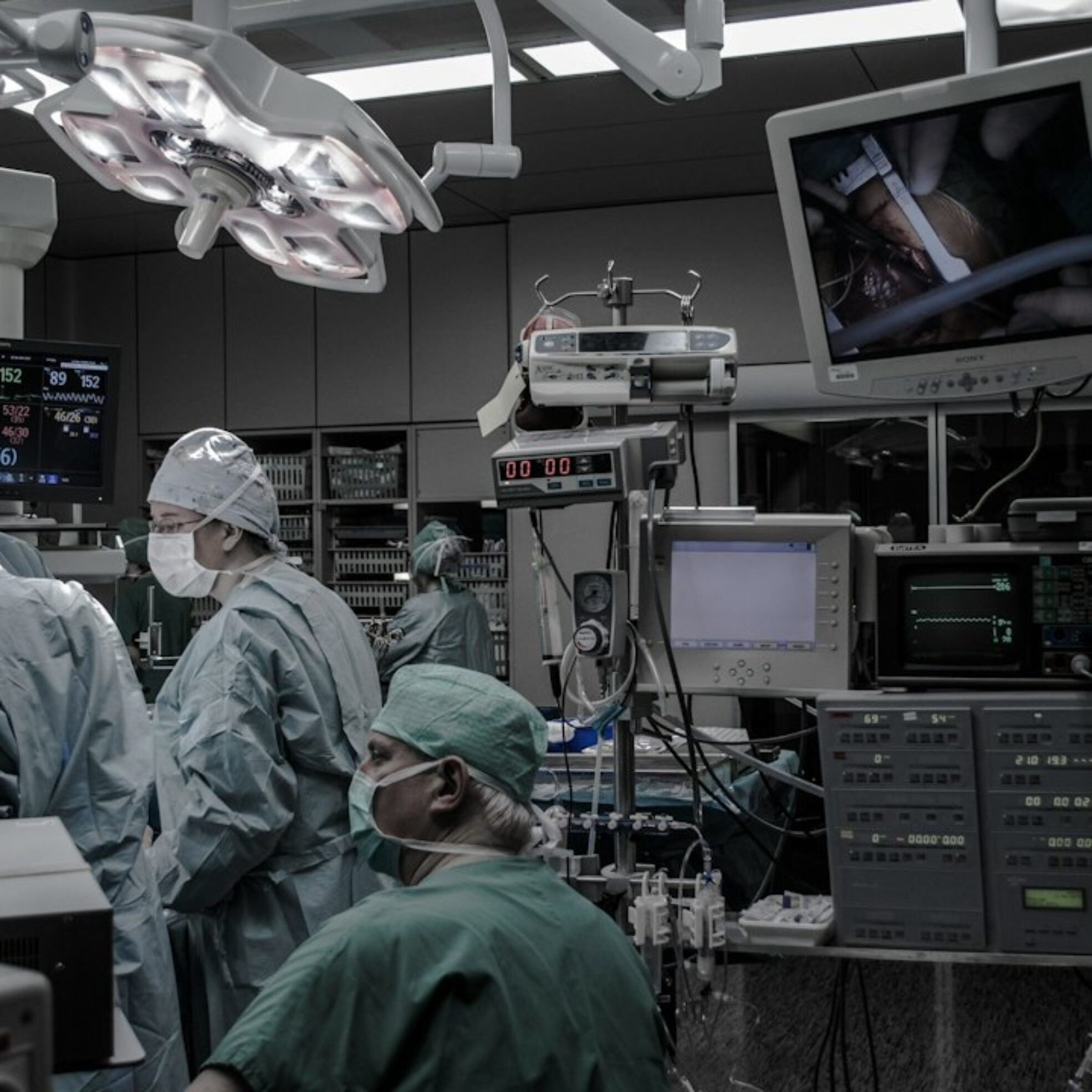 Photo Mixed Reality Surgical Pre-Planning