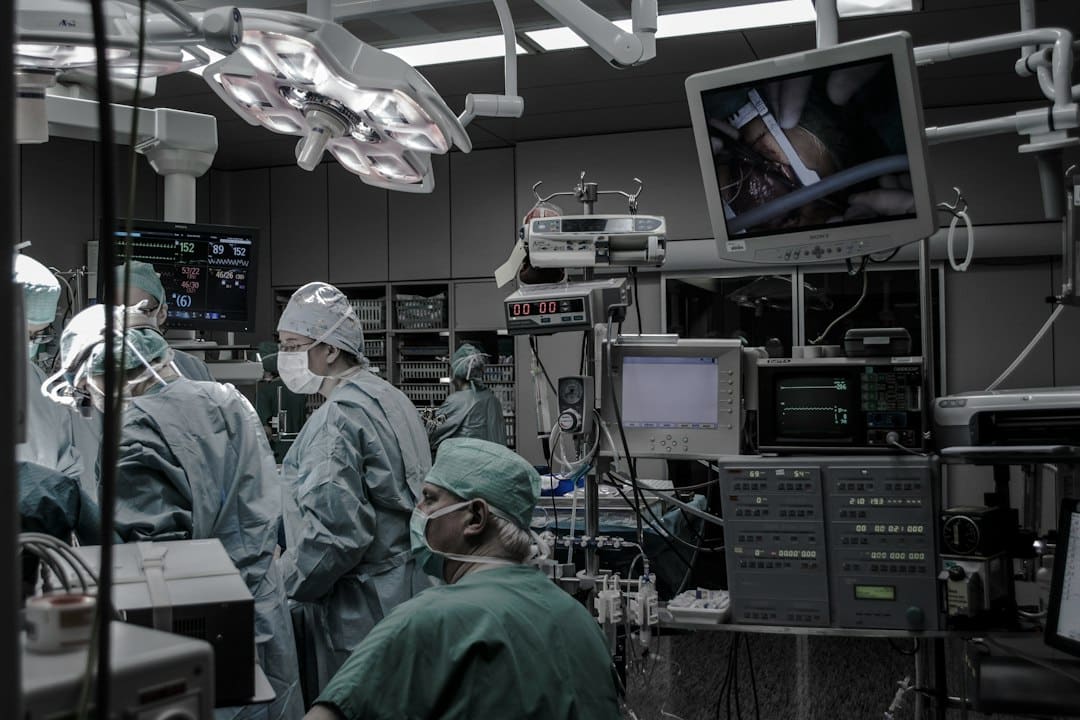 Photo Mixed Reality Surgical Pre-Planning