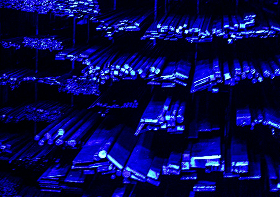 Server Mesh Scaling Architectures: Supporting Seamless Megaserver Instances in MMOs 1 Server Mesh Scaling Architectures