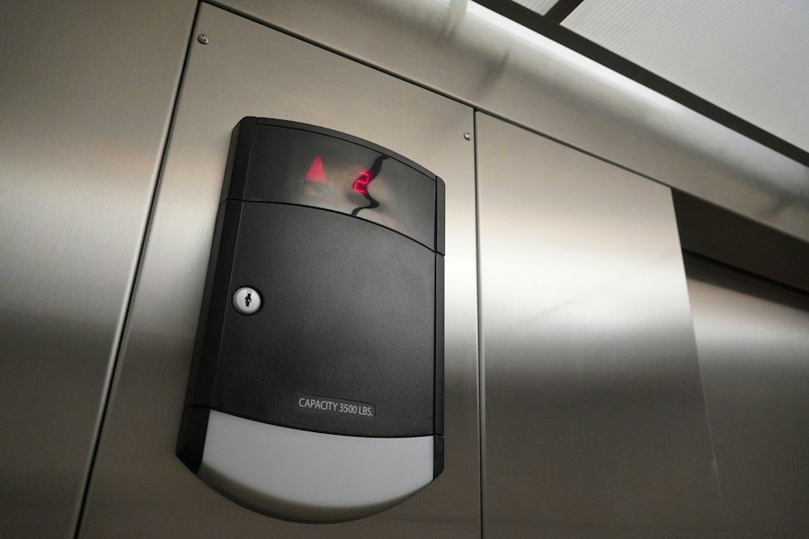 Biometric Palm and Facial Recognition Door Access: Security vs Privacy Tradeoffs 2 Photo Biometric Palm and Facial Recognition Door Access