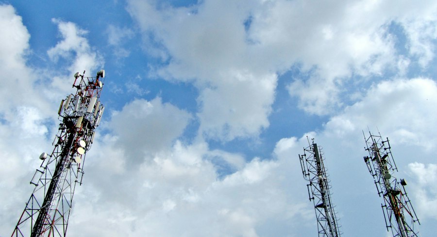 Securing Telecom RAN Infrastructure Against Advanced Radio Layer Attacks 2 Photo Telecom RAN Infrastructure