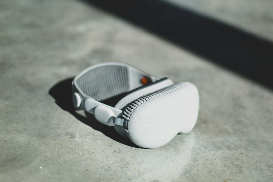 Photo wearable nerve stimulation migraine relief device