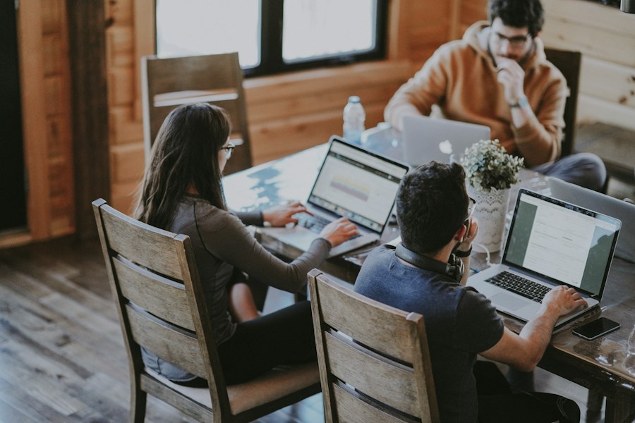 freelance vs full-time tech careers comparison