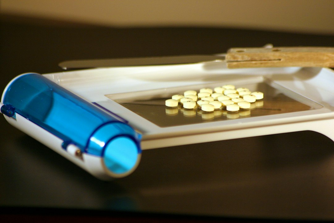 Photo implantable drug delivery microchip