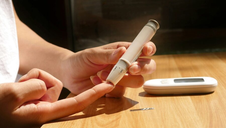 Photo continuous glucose monitoring non-diabetics biohacking