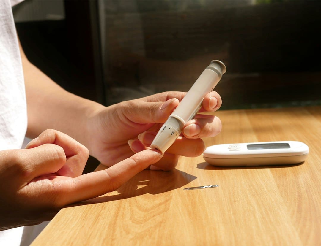 Photo continuous glucose monitoring non-diabetics biohacking