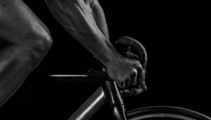 Photo non-invasive hydration lactate sensor endurance athletes