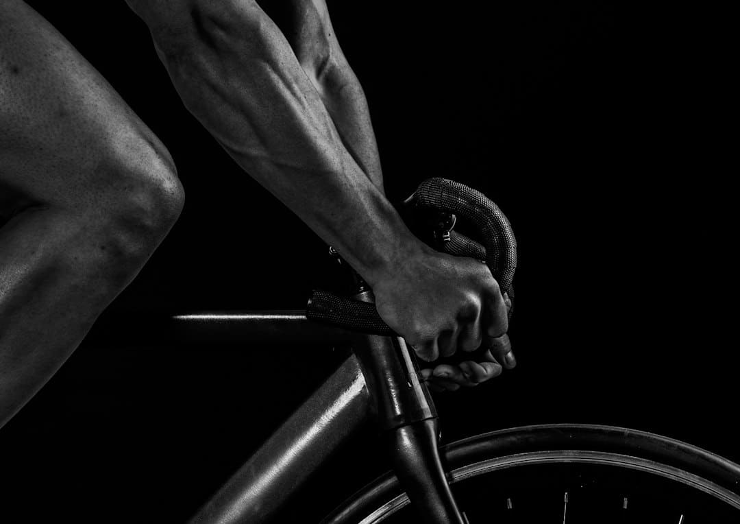 Photo non-invasive hydration lactate sensor endurance athletes