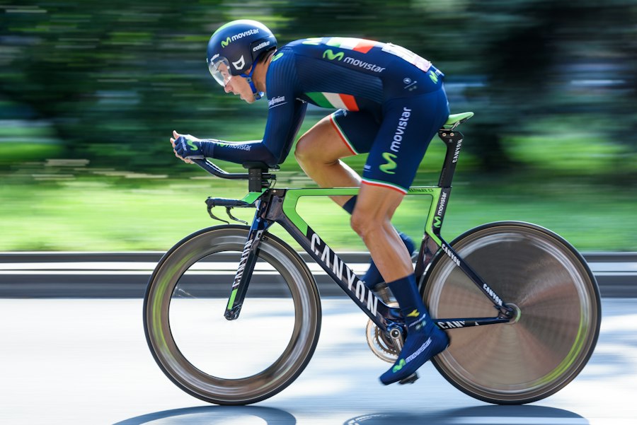 Photo non-invasive hydration lactate sensor endurance athletes