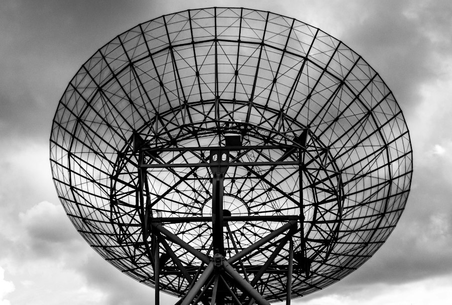 Photo Satellite-to-cell connectivity 3GPP NTN standards