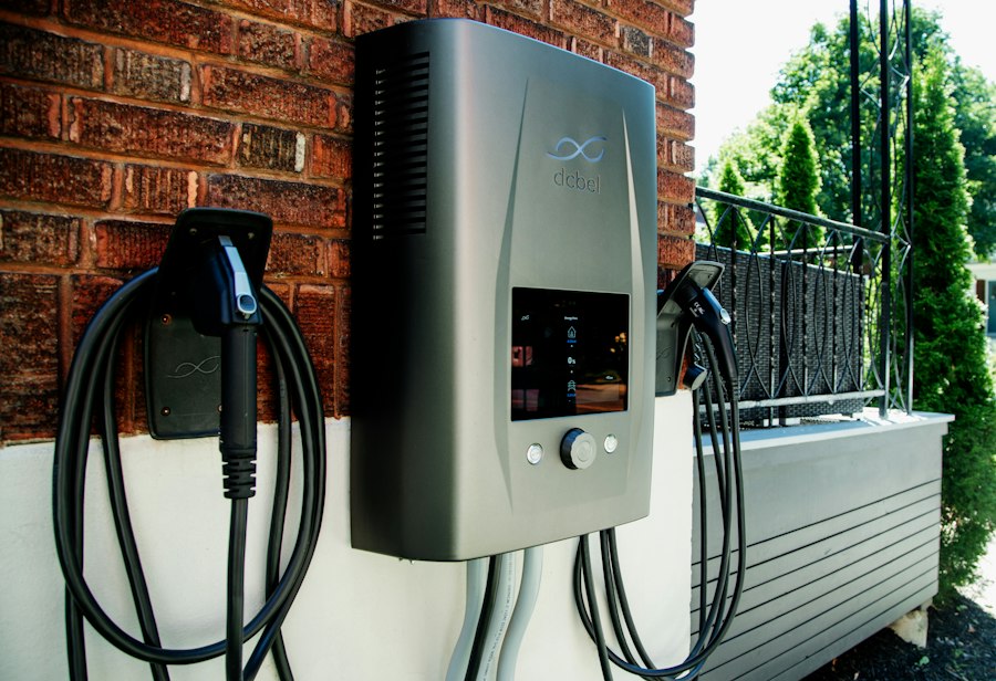 Integrating Home Energy Storage and Bi-Directional EV Charging Networks 1 Home energy storage bi-directional EV charging integration