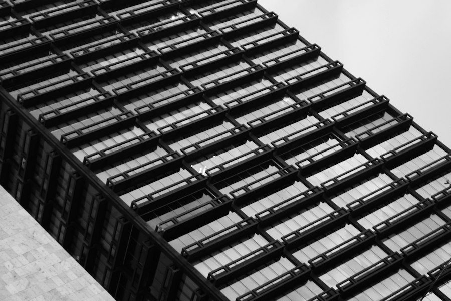 Photo solid-state battery technology grid storage mobile devices
