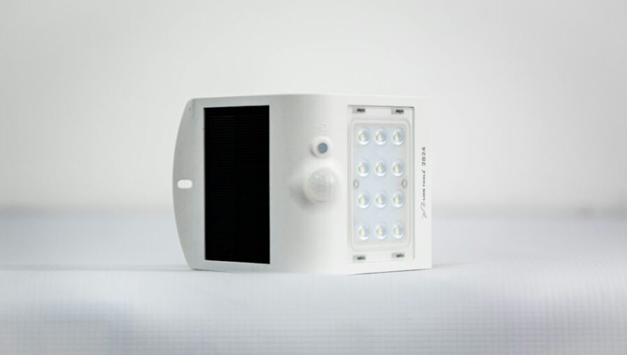 Photo Millimeter Wave Presence Sensors vs PIR Motion Detectors